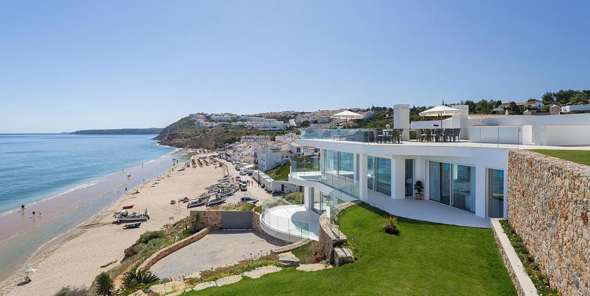 Last minute villas in the Algarve
