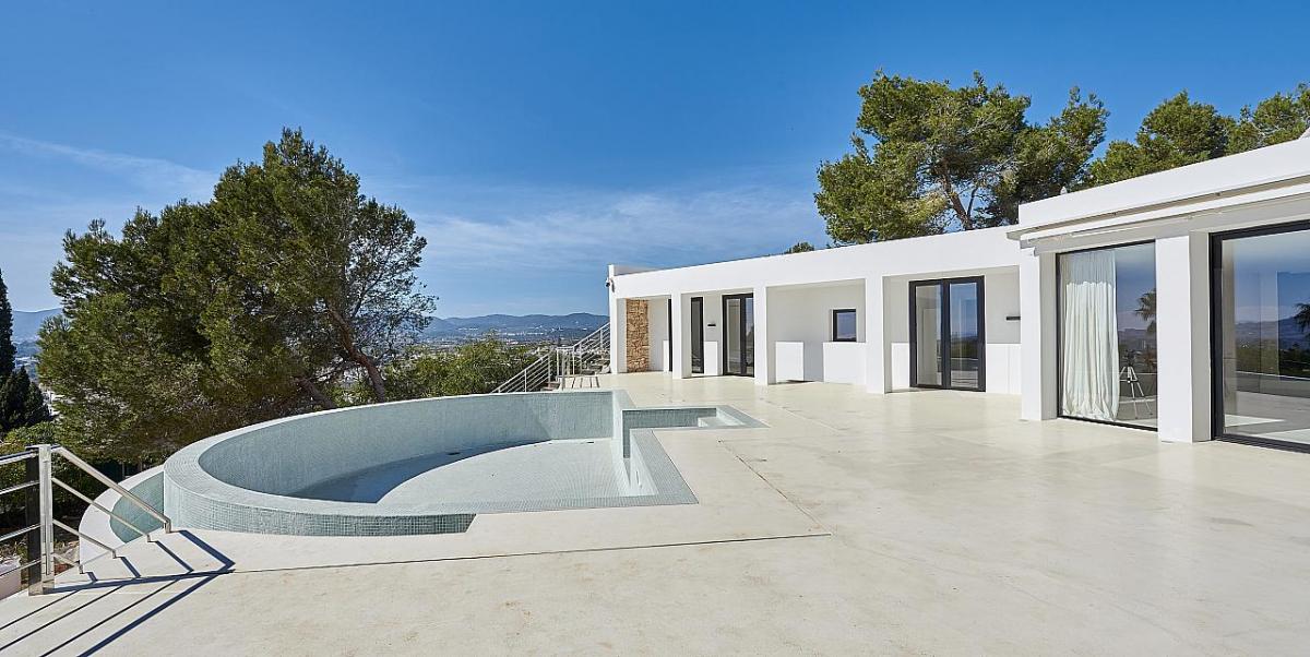 Super luxury houses for sale worldwide