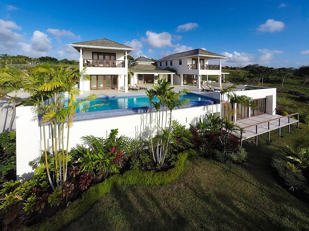 Large villas to rent in Barbados