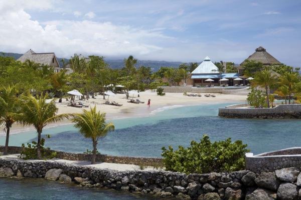 GoldenEye Luxury Hotel Resort 