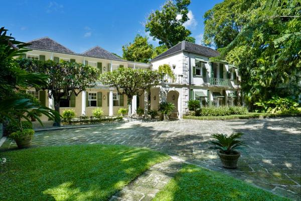 Mango Bay Villa- Beachfront Messel style