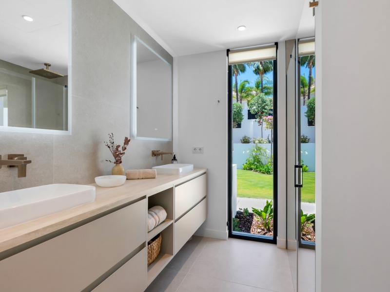 Villa Ami , Nueva Andalucia 