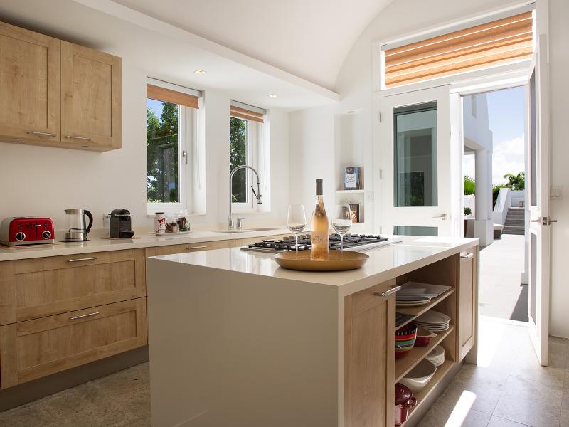 Celestial Anguilla , West End 