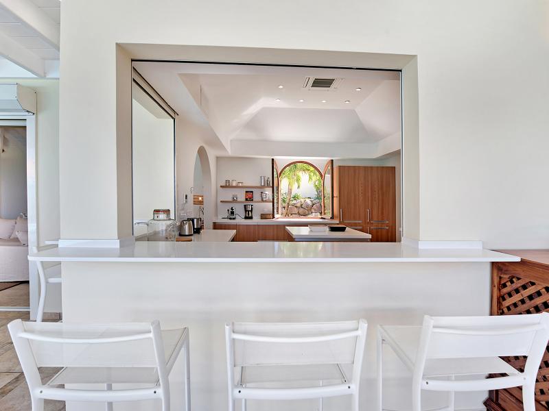 Happy Bay , Happy Bay 