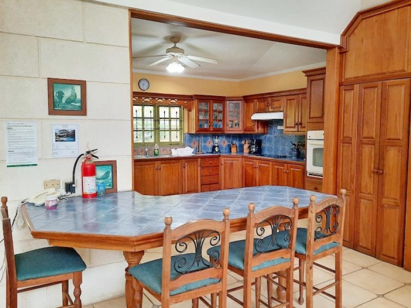 Mandeville , Mount Irvine 