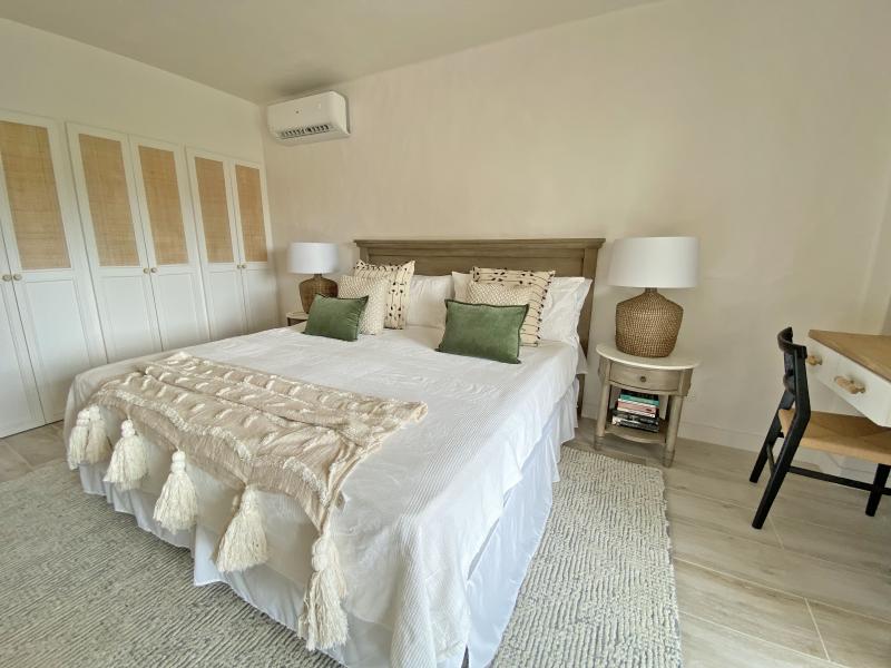 Glitter Bay 213 , Beachfront villas Barbados , Glitter Bay , Porters , St James , West Coast Barbados 