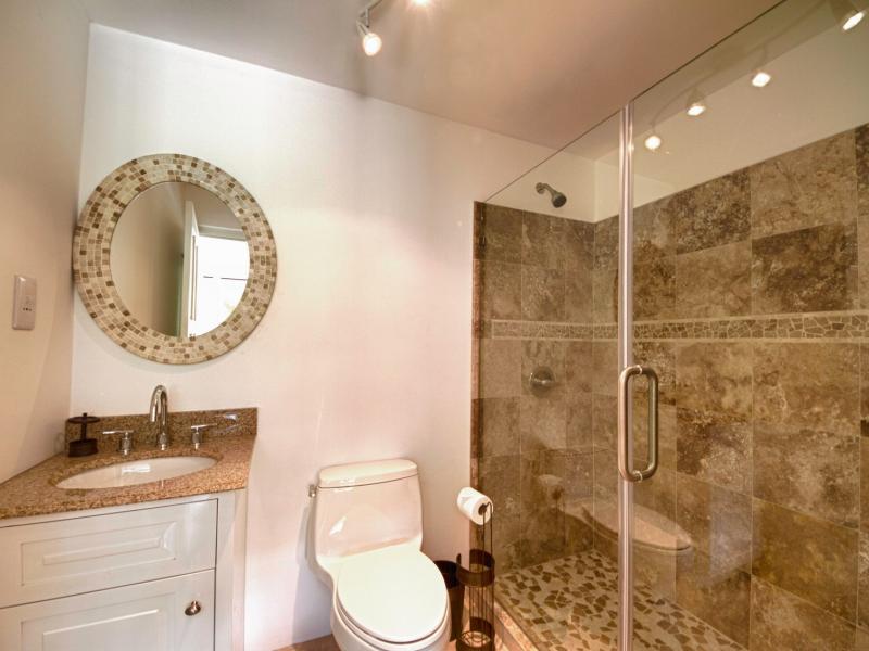 Trou Rolland , Marigot Bay 