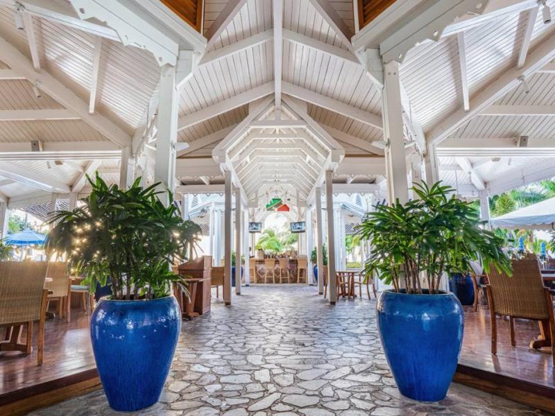 Four Seasons Nevis , St Kitts 