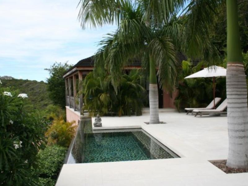 Macaroni Beach House , Macaroni Bay 