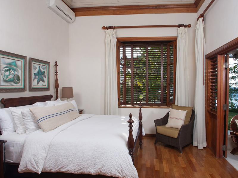 Hidden Bay by the Sea , 