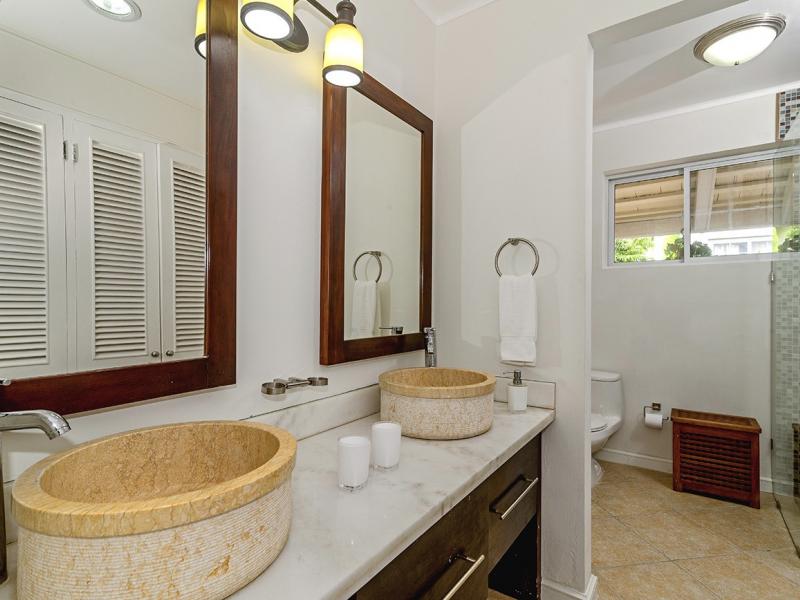 Sweet Spot on The Beach , Runaway Bay 