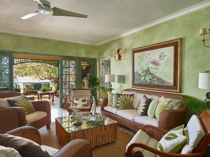 Keela Wee , Discovery Bay 