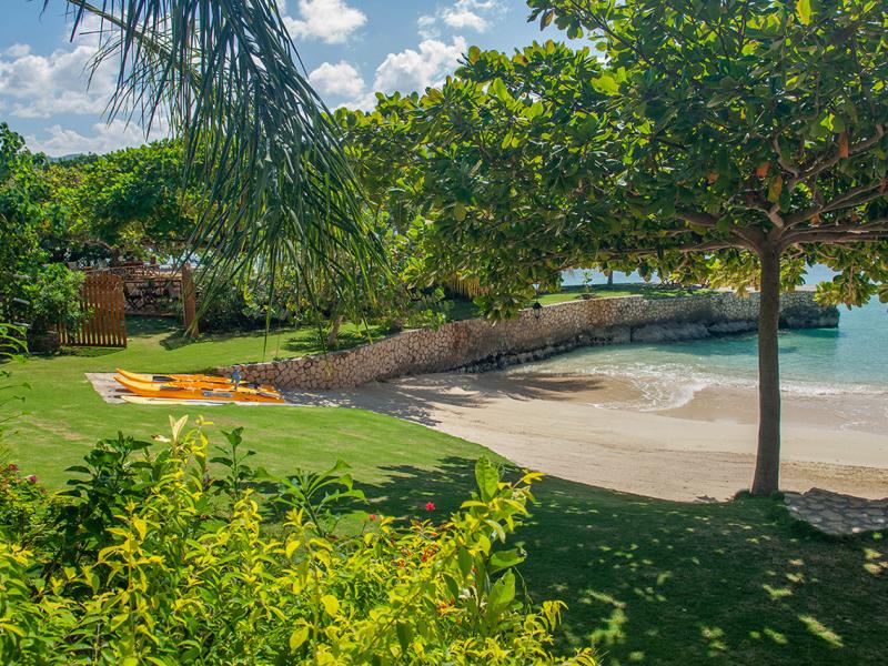 Whispering Waters , Discovery Bay 