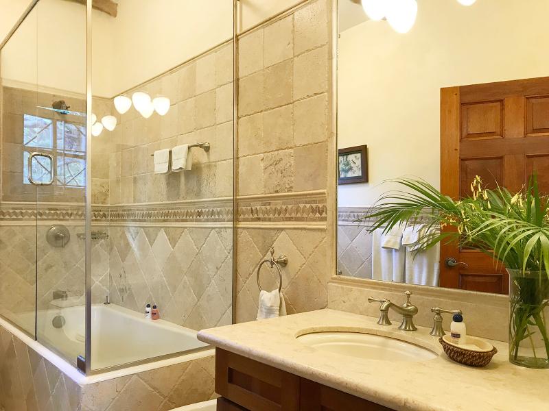 Whispering Waters , Discovery Bay 