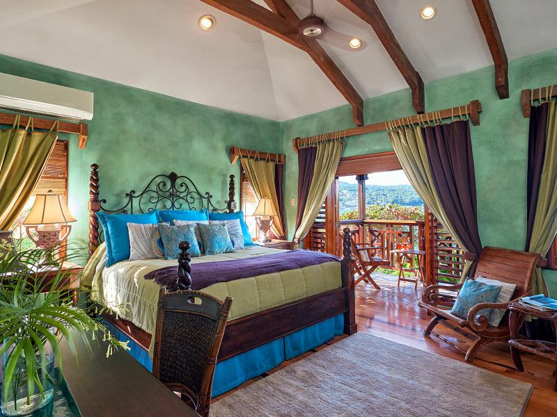 Whispering Waters , Discovery Bay 