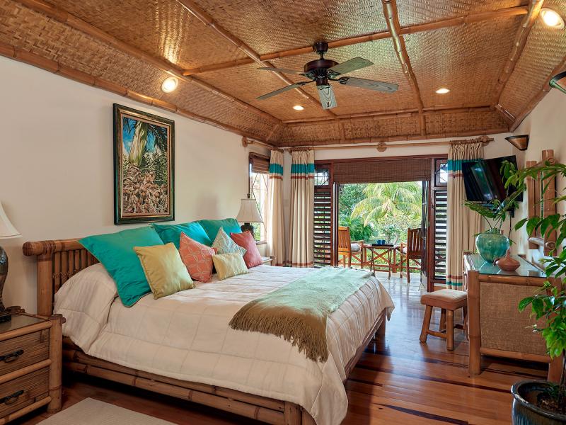 Whispering Waters , Discovery Bay 