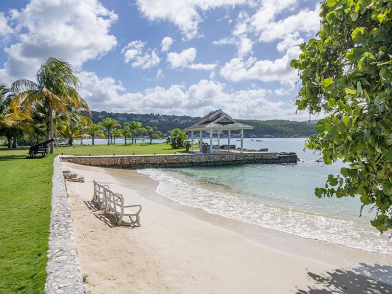 A Summer Place , Discovery Bay 