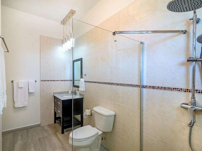 BougainVilla, Spring Farm , Montego Bay 