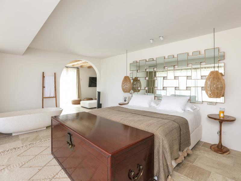 Can Gerbera , Central , East 