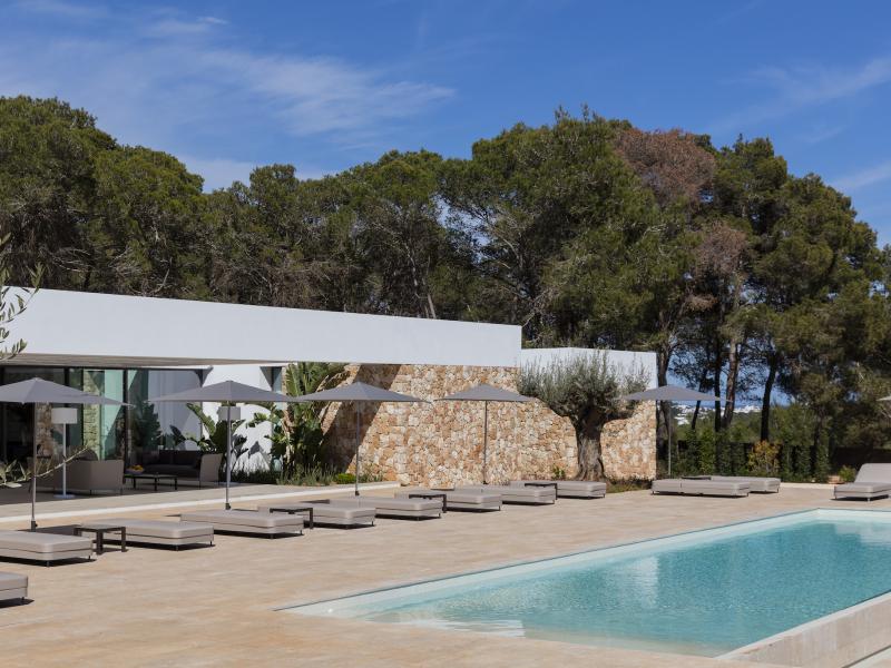 Villa Eclipse , East 