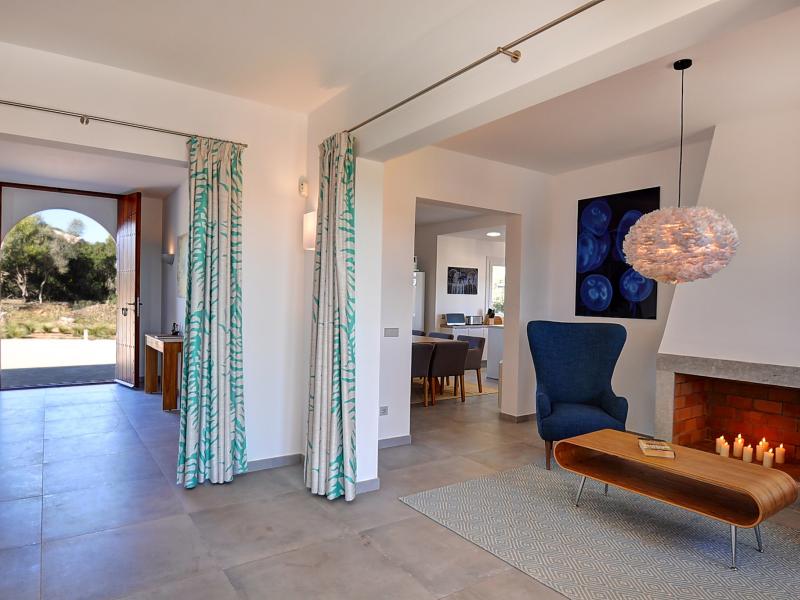 Can Estera , East , Porto Colom 