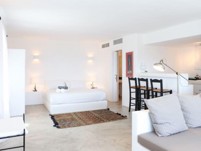 Mega Pyrgi Domain , Mykonos 