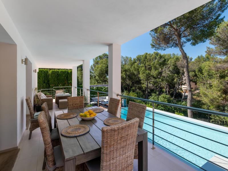 Villa Cantante , Portals 