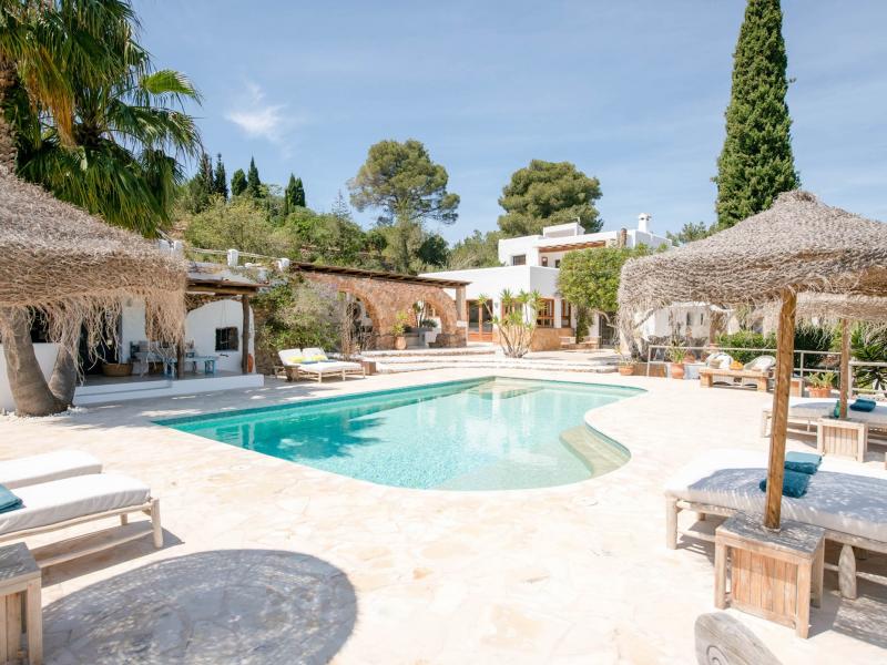 Can Daphne , Santa Gertrudis 