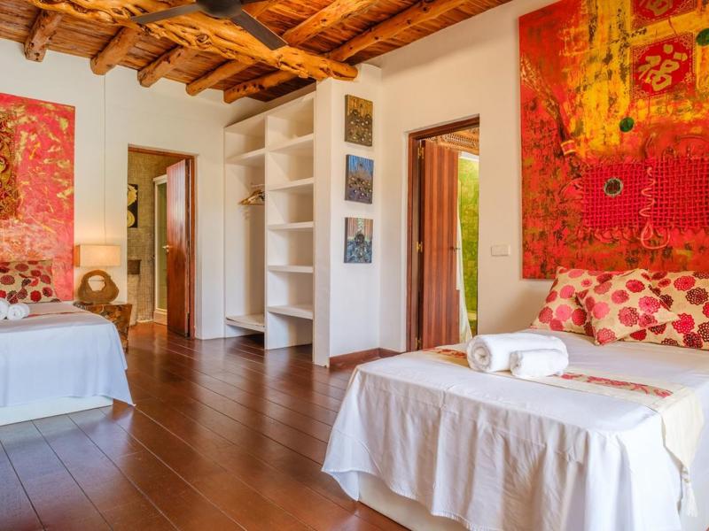 Can Savasana , Cala Salada 