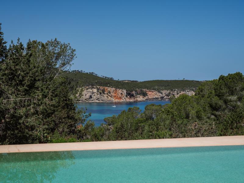 Can Xarraca , Portinatx 