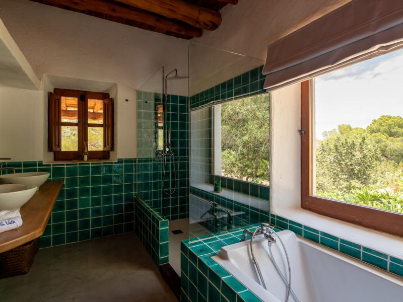 Can Xarraca , Portinatx 