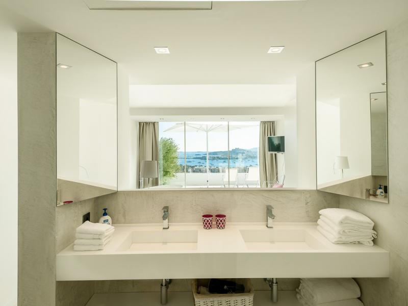 Villa Equis , Cap Martinet 