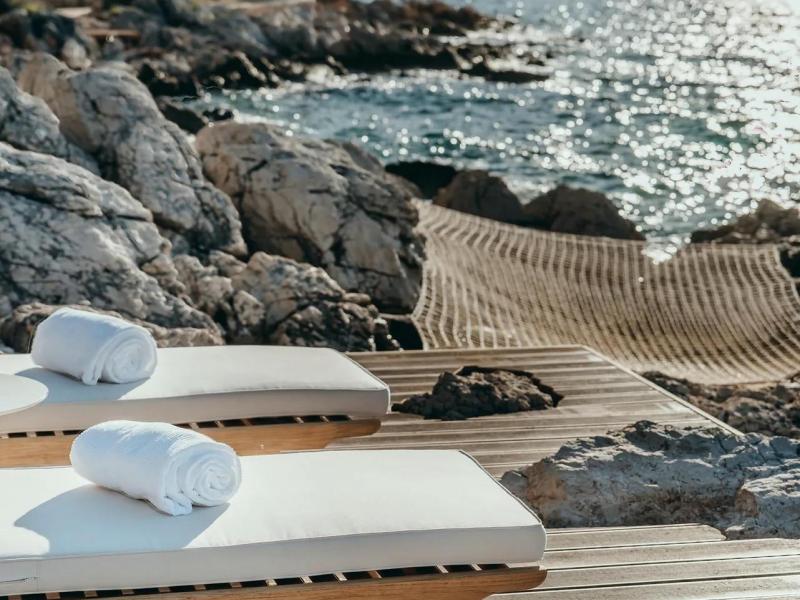 Villa Cascadia , Islands 