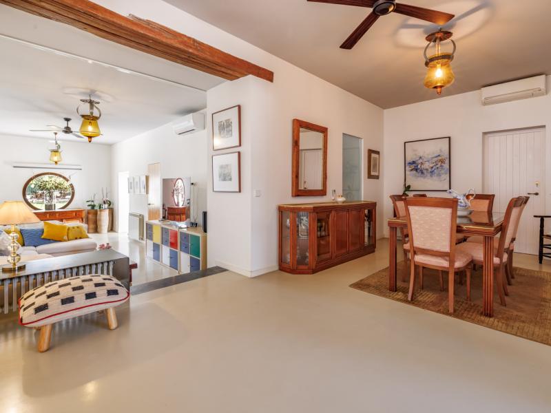 Can Peralta Vell , San Carlos 