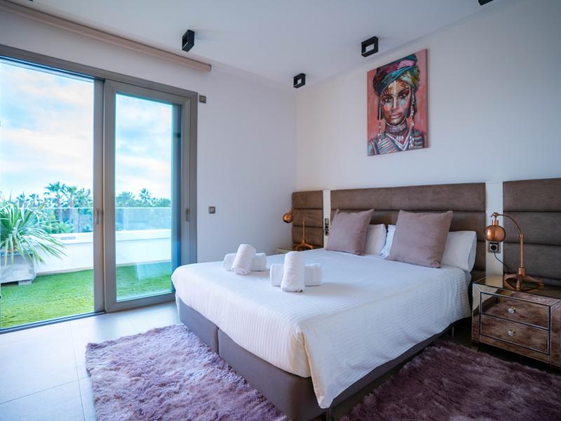 Casa Fourteen , Jesus 