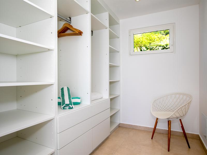 Aqua , Pelican Key St Maarten 