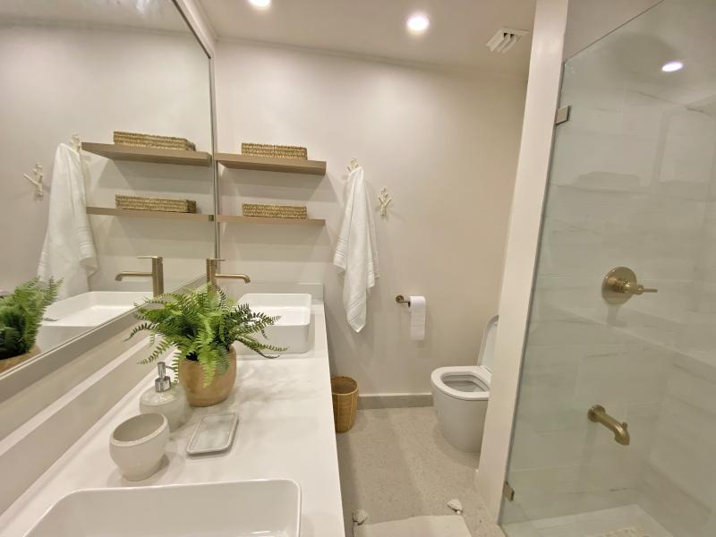 Glitter Bay 213 , Beachfront villas Barbados , Glitter Bay , Porters , St James , West Coast Barbados 