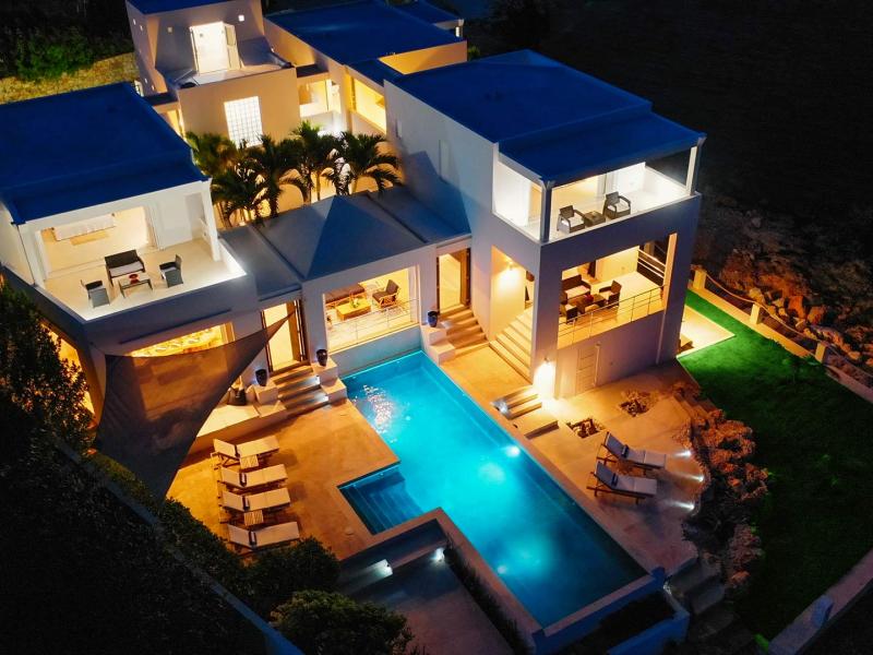 Limin Da Coconut , Little Harbour 