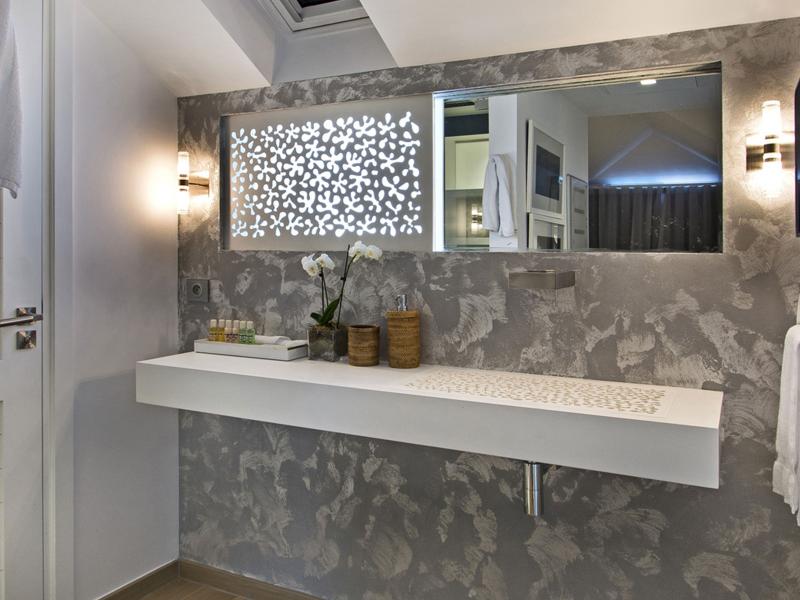 C'est La Vie, Terres Basses , Terres Basses 