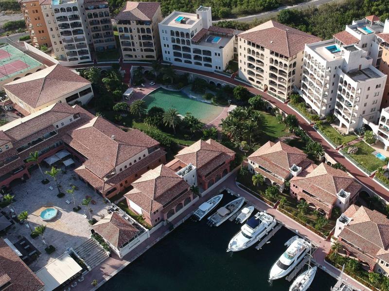 Marina 360 , Cupecoy 