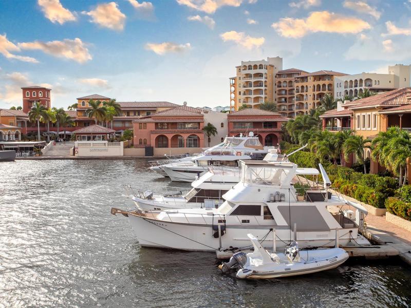 Marina 360 , Cupecoy 