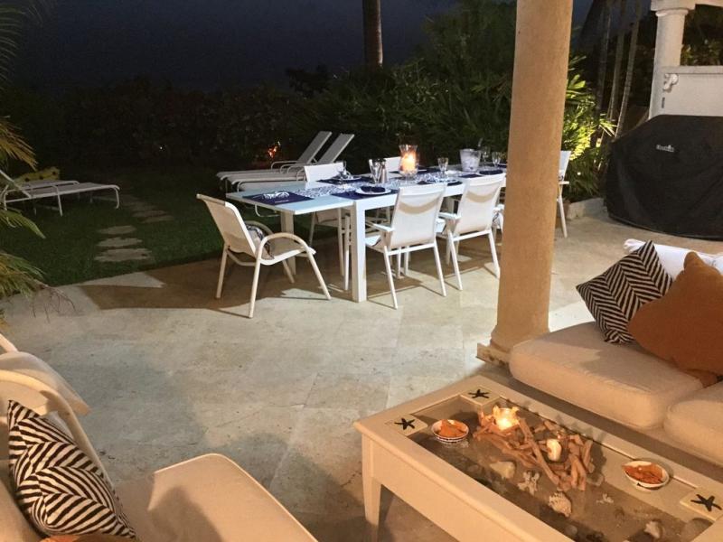 Mahogany Bay - Mahogany Pod , Beachfront villas Barbados , Paynes Bay , St James , West Coast Barbados 