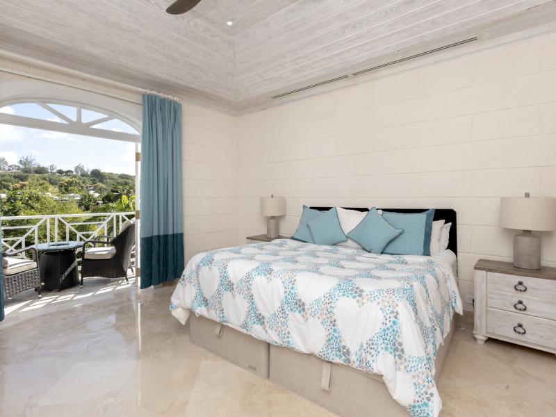 Old Trees 302 - La Mirage Penthouse , Beachfront villas Barbados , Old Trees , Paynes Bay , St James , West Coast Barbados 