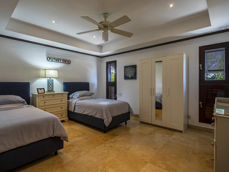 Coral Cove 4 - Green Fields , Beachfront villas Barbados , Coral Cove , Paynes Bay , St James , West Coast Barbados 