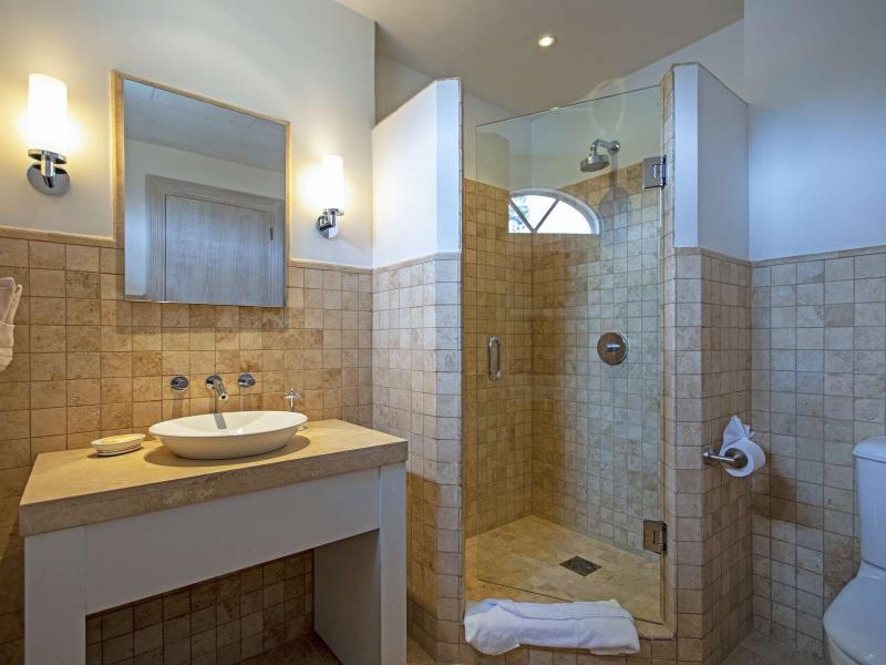 Sandy Cove 301 - beachfront , Beachfront villas Barbados , Prospect , Sandy Cove , St James , West Coast Barbados 