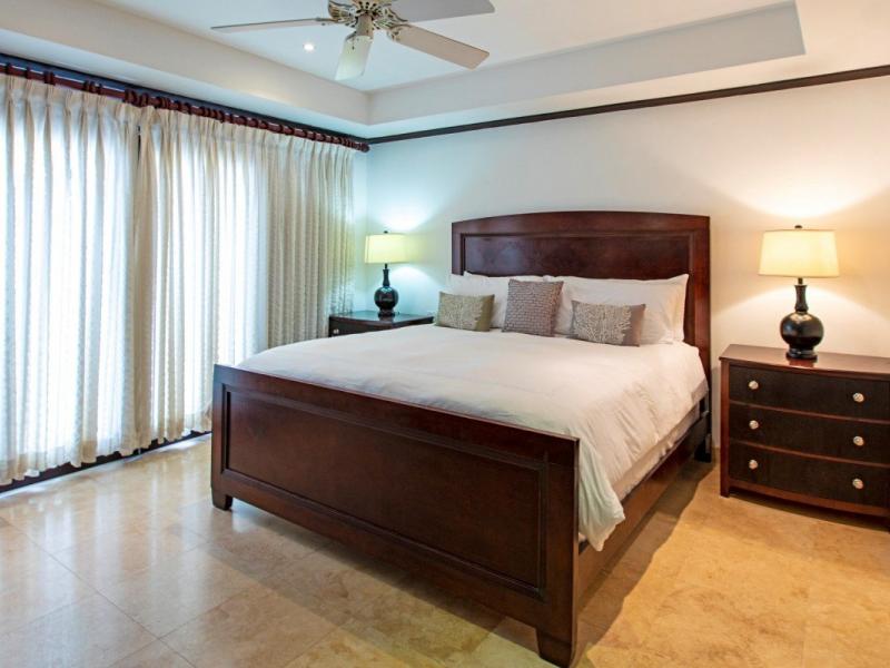 Coral Cove 1 - Beachfront , Beachfront villas Barbados , Coral Cove , Paynes Bay , St James , West Coast Barbados 