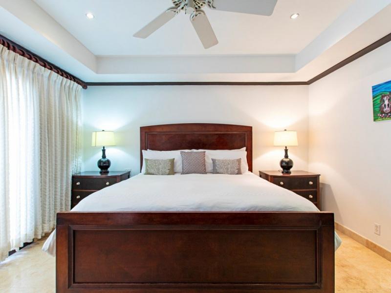 Coral Cove 1 - Beachfront , Beachfront villas Barbados , Coral Cove , Paynes Bay , St James , West Coast Barbados 