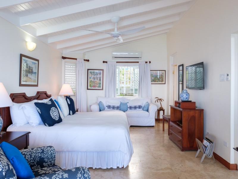 Scotch on the Rocks , Ocho Rios 