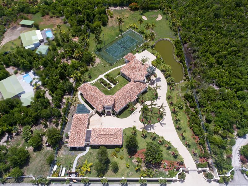 Le Chateau des Palmiers , Terres Basses 