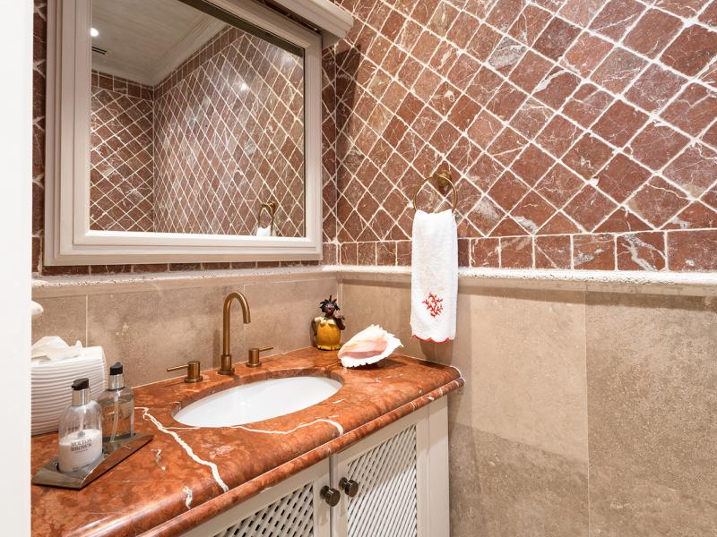 Old Trees Sea Breeze 204 , Beachfront villas Barbados , Old Trees , Paynes Bay , St James , West Coast Barbados 